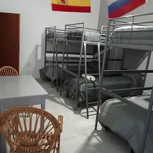 Dama Hostelbb , Nápoly Olaszország
