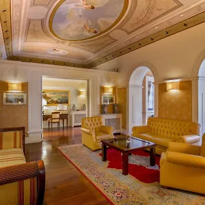 Отель La Residenza, Рим